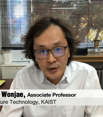 Prof. LEE Wonjae appeared on Arirang TV's 